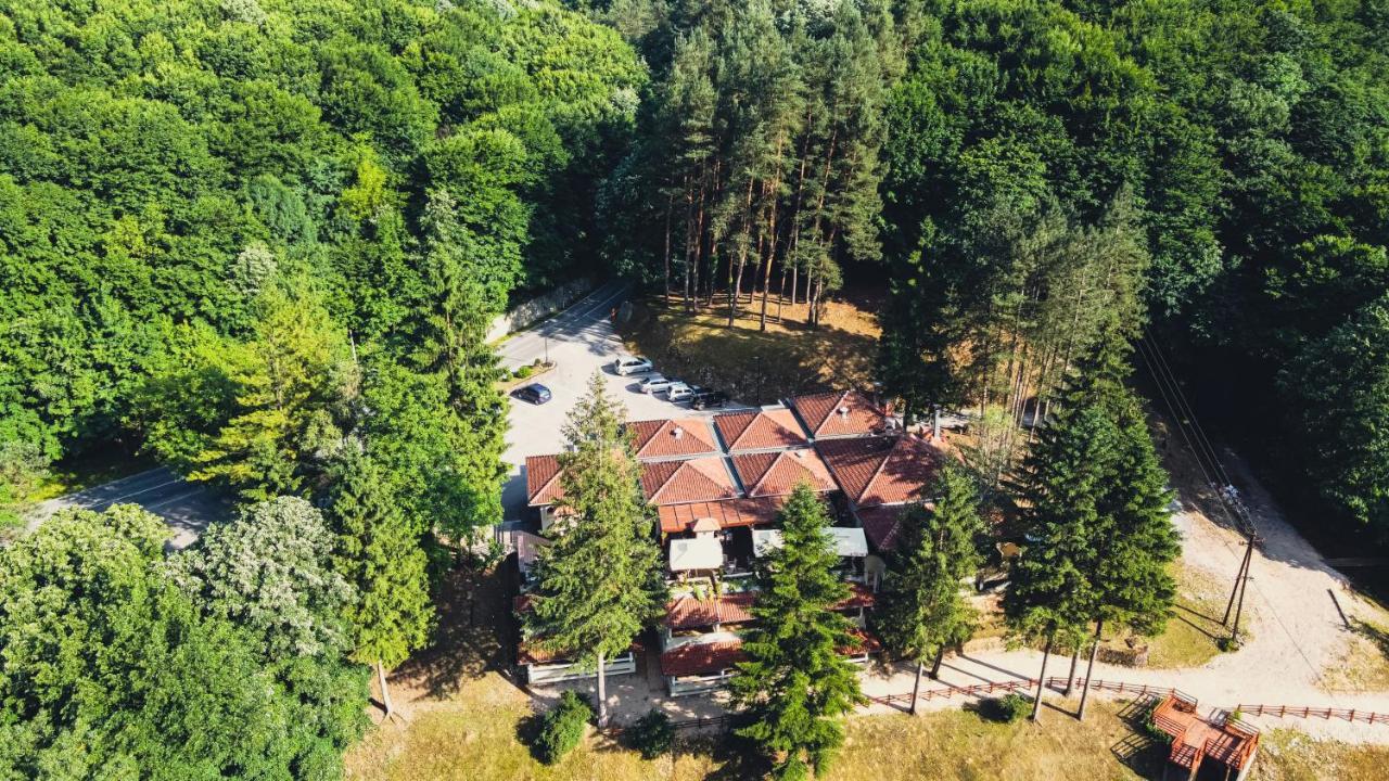 Restoran Sa Prenocistem Gornjak Krepoljin Luaran gambar
