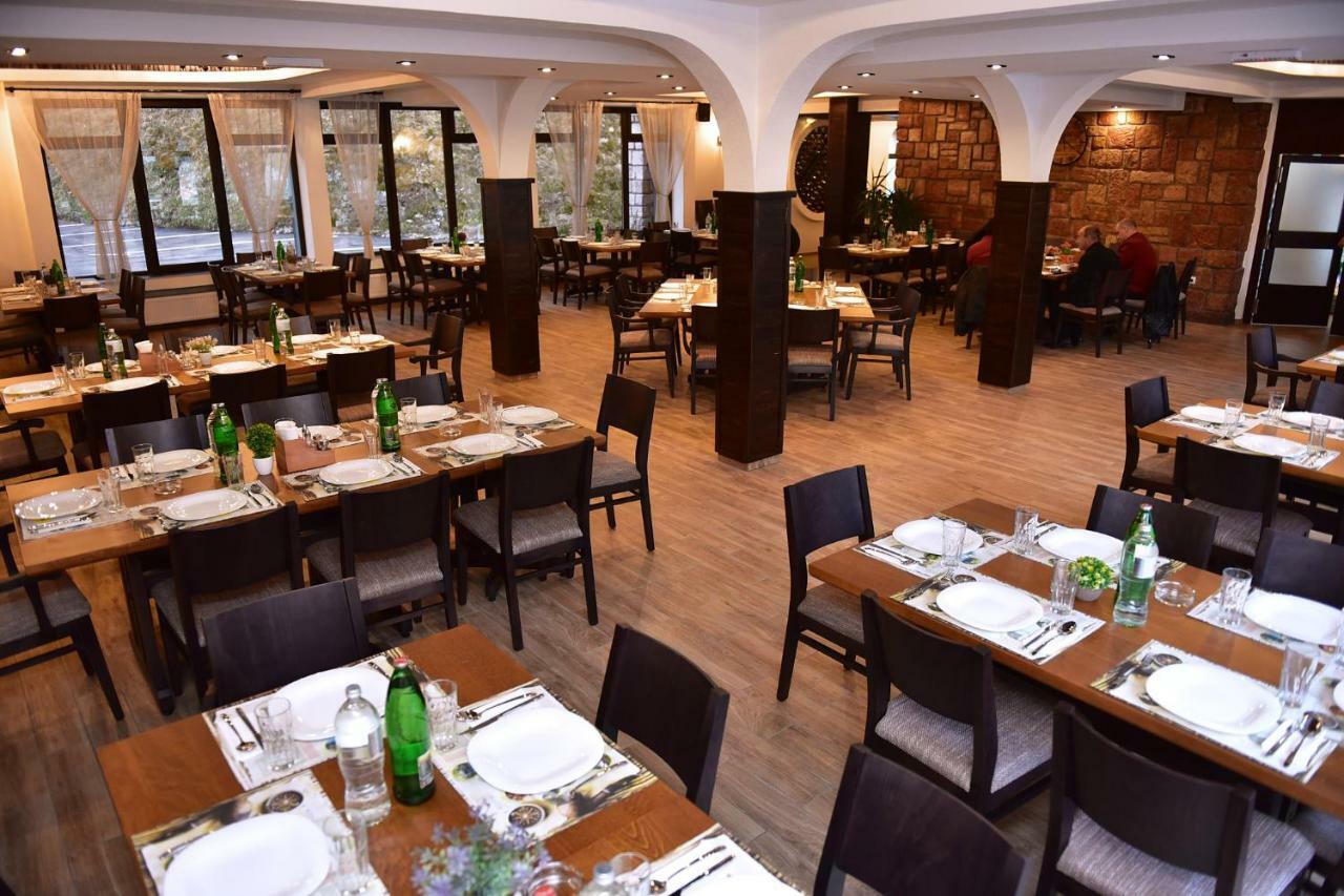 Restoran Sa Prenocistem Gornjak Krepoljin Luaran gambar
